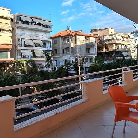 Tolle Lage & Aussicht, 3 Min Zum Apartment Sarande