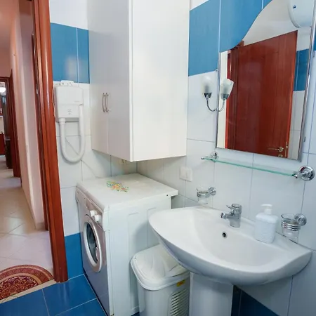 Apartment Tolle Lage & Aussicht, 3 Min Zum Sarandë