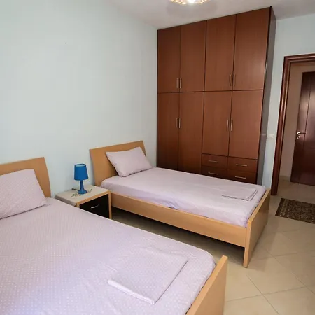 Tolle Lage & Aussicht, 3 Min Zum * Sarandë